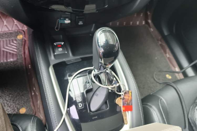 Used Nissan X-Trail 2019 2.0L CVT Smart Connect Comfort Edition 2WD Gear Lever