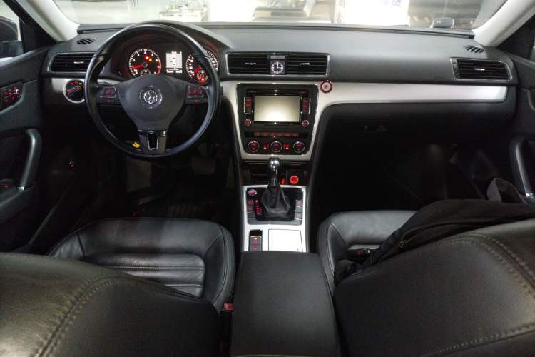 Used Volkswagen Passat 2014 1.8TSI DSG Prestige Edition Center Console