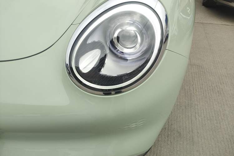 Used ORA Good Cat 2022 Morandi Edition 400km Standard Range Premium Version Lithium Iron Phosphate Left Front Headlight