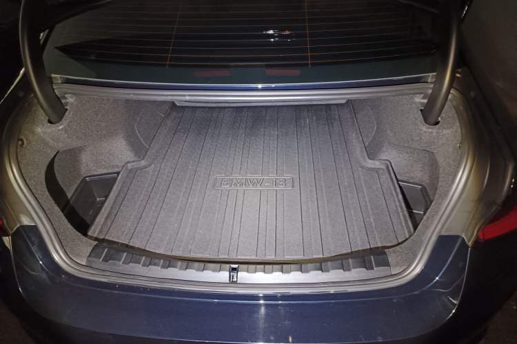 Used BMW i3 2022 eDrive 35 L
