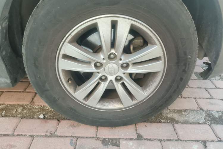 Used Kia Sportage R 2016 2.0L Automatic Two-Wheel Drive GL Right Front Wheel Hub