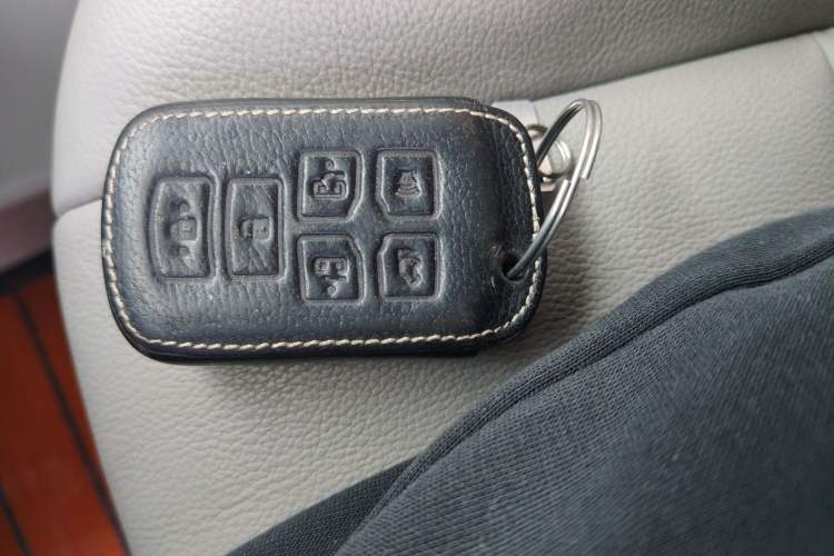 Used Toyota SIENNA 2019 3.5L Four-Wheel Drive XLE 7 Seats U.S. Specification