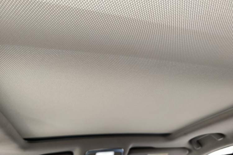 Used Zotye T600 Coupe 2017 1.5T Automatic Luxury Model Headliner