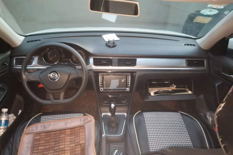 Used Volkswagen Bora 2016 1.6L Automatic Fashion Model