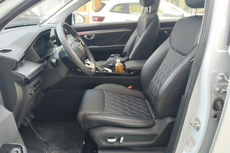 Used Wuling Asta 2022 2.0L DHT Electric-Speed Version