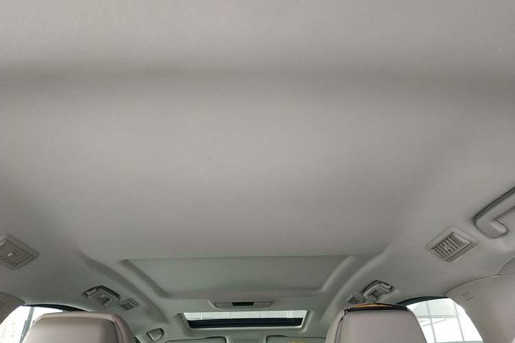 Used Buick GL8 2018 ES 28T Comfort Model China VI Standard