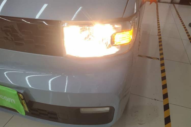 Used Wuling Hongguang MINIEV 2020 Zizai Version Lithium-NMC Left Front Headlight