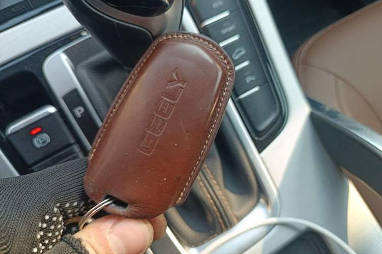 Used Geely Auto Emgrand X7 Sport 2016 1.8TD Automatic ZhiZun Version