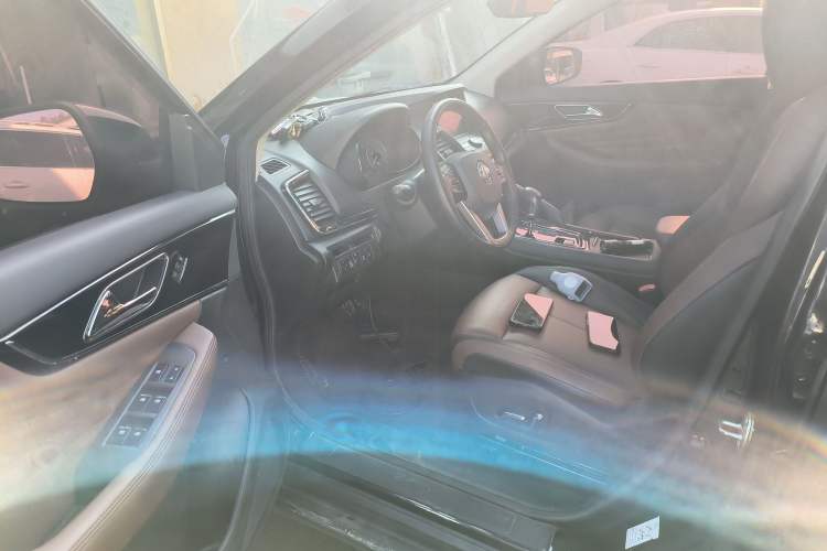 Used Dongfeng Aeolus AX7 2018 Classic 1.6T Automatic Prestige Model
