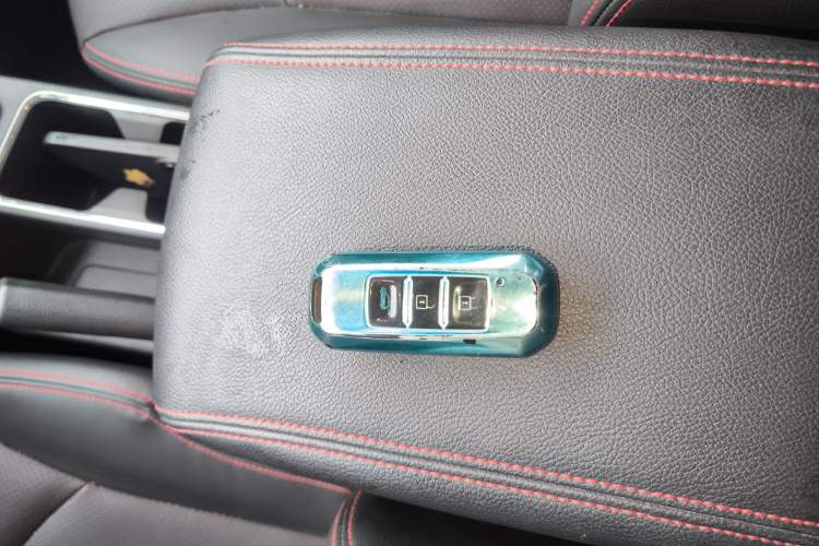 TDK.VehicleDetails.img