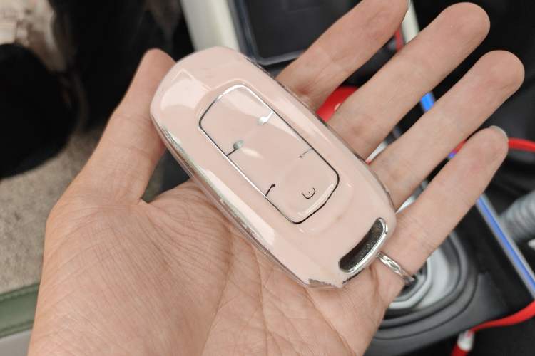 Used Geely Galaxy Panda 2025 210km Panda Rider Vehicle Key