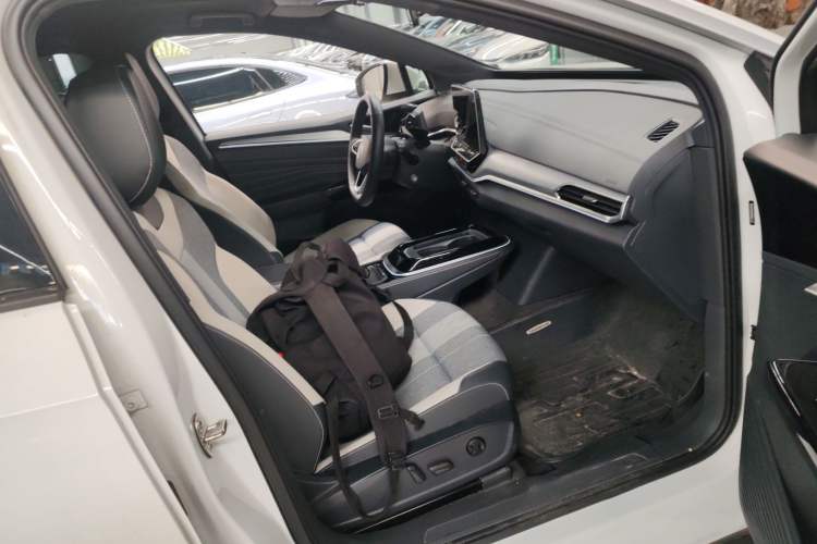 Used Volkswagen ID.4 CROZZ 2024 Pure Edition Limited Edition Right Front Seat