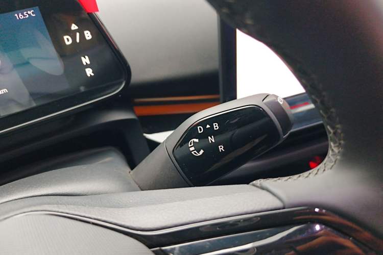 Used Volkswagen ID.UNYX 2024 Revised Pro Long-Range Version Gear Lever