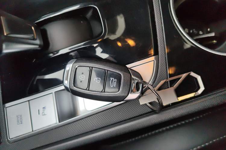 Used Hyundai Elantra 2021 1.5L CVT LUX Prestige Edition