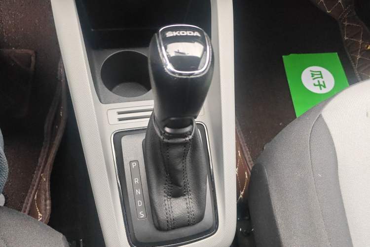 Used Skoda Fabia 2017 1.4L Automatic Car Enjoy Edition
