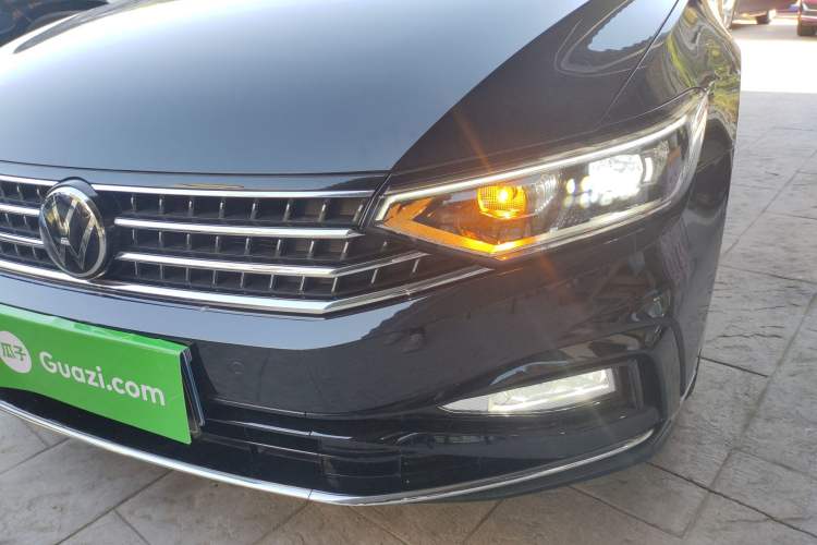 Used Volkswagen Magotan 2023 2 Million Units Limited Edition 330TSI DSG Leading Version Left Front Headlight