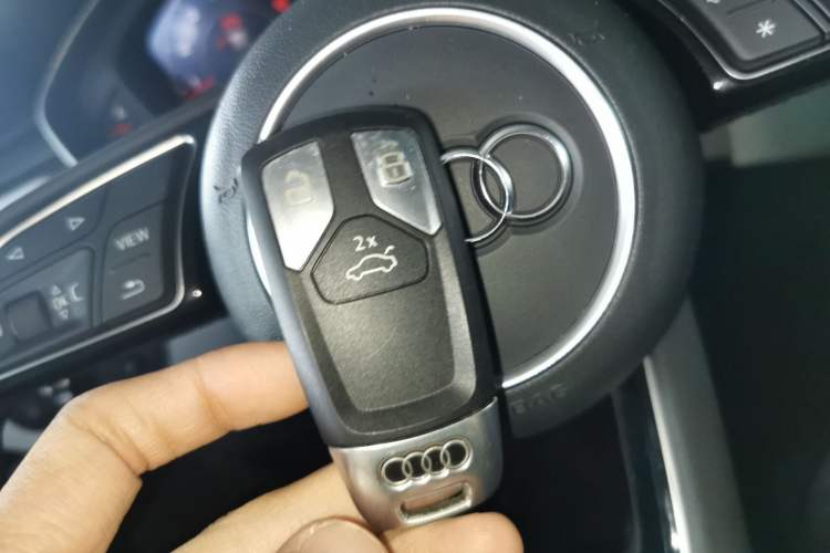 Used Audi A4L 2019 40 TFSI Fashion Edition China VI Emission Standard
