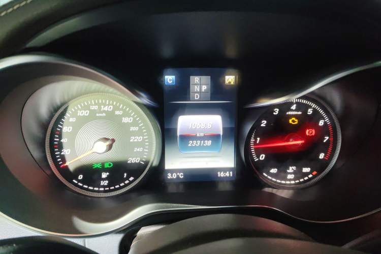 Used Mercedes-Benz GLC 2019 GLC 260 L 4MATIC Dynamic Model