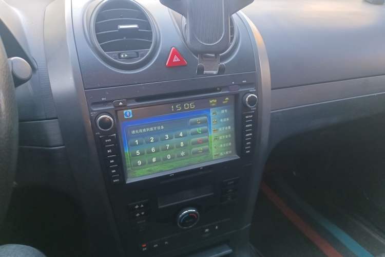 Used Haval H5 Classic 2010 Zhizun Edition 2.4L Four-Wheel Drive Comfort Model Audio And AC Panel