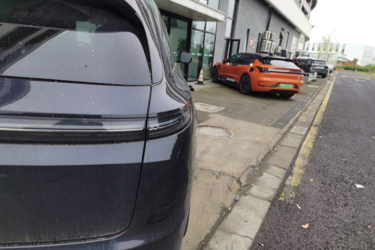 Used Li Auto L7 2023 Pro Model Exterior 3