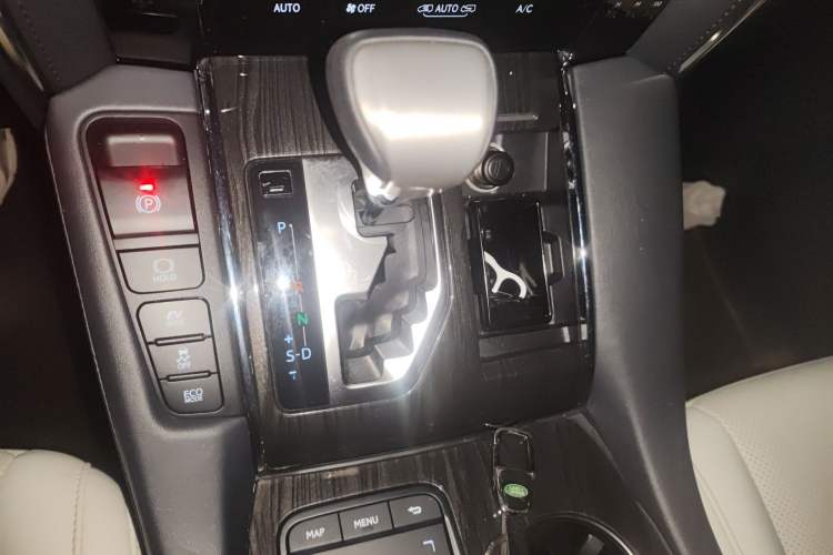 Used Lexus LM 2020 300h Four-Seat Grand Edition Gear Lever