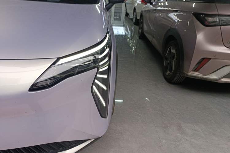 Used AION Y 2022 Plus 70 Tech Edition
