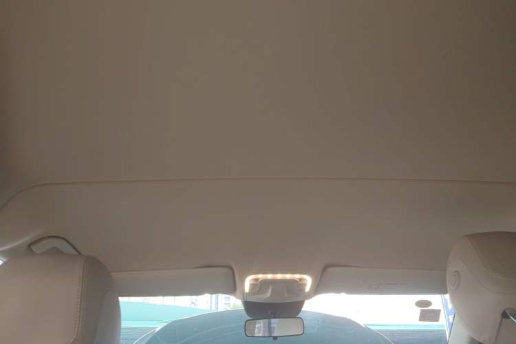 Used Mercedes-Benz Vito 2023 2.0T Business Version 7 Seats Headliner