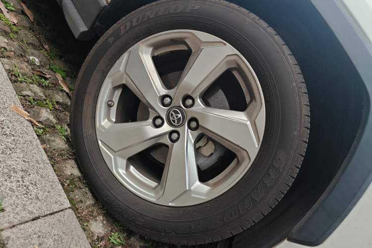 Used Toyota RAV4 2020 2.0L CVT 4x4 Trend Edition
