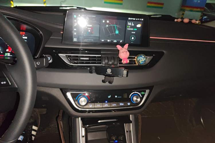 Used Changan Ruicheng CC 2022 Blue Whale Edition 1.5T DCT Prestige Model