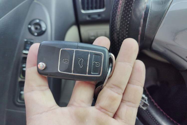 Used Hyundai Celesta 2011 1.6L Manual Comfort Edition
