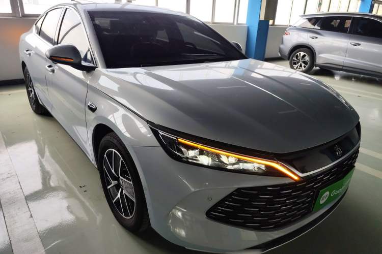 Used BYD Qin L 2025 DM-i Smart Drive 120KM Superior Model
