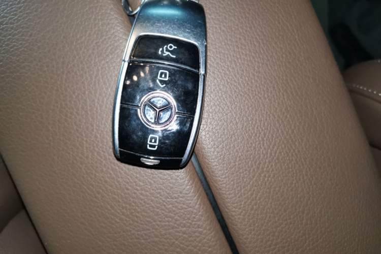 Used Mercedes-Benz E-Class New Energy 2022 Facelift E 350 e L Plug-in Hybrid Sedan Vehicle Key