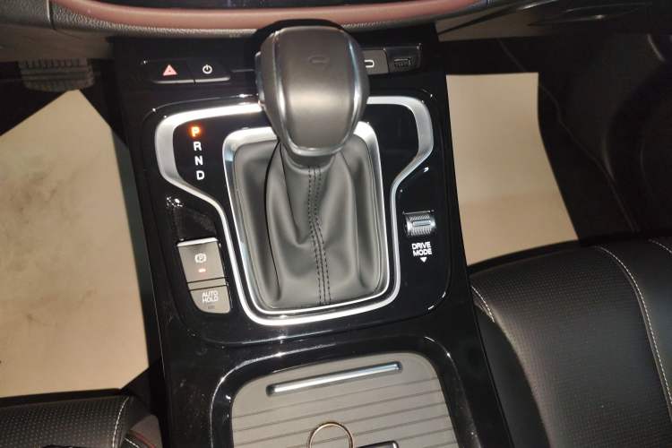 Used GAC Trumpchi M6 2023 PRO 270T DCT Luxury Edition Gear Lever