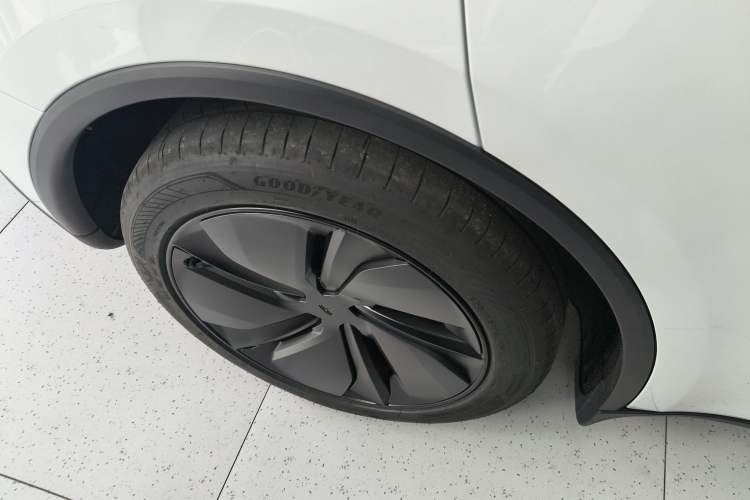 Used Tesla Model Y 2025 Rear-Wheel Drive First Edition
