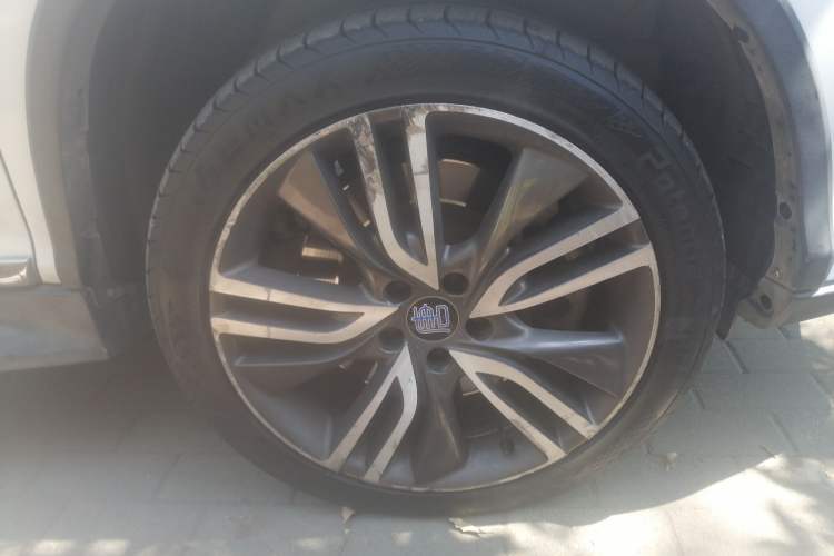 Used BYD Tang New Energy 2017 2.0T All-Wheel Drive Hyatt Model