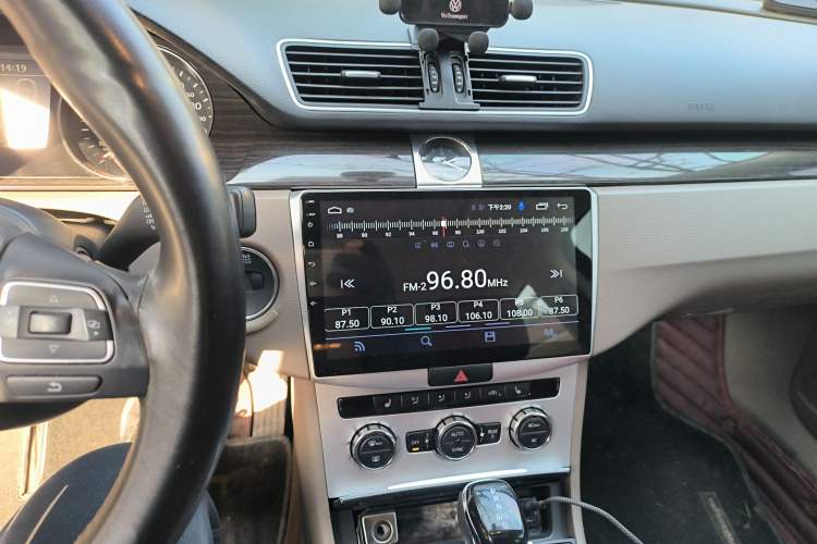 Used Volkswagen Magotan 2012 Facelift 1.8TSI Prestige Model Audio And AC Panel