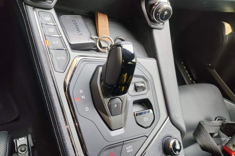 Used Lynk & Co 01 EM-P 2021 1.5TD PHEV Halo Gear Lever