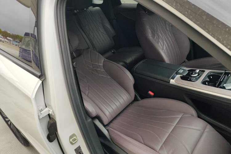 Used Chery Tiggo 9 2025 2.0T Automatic Two-Wheel Drive Luxury Edition 5 Seats Right Front Seat