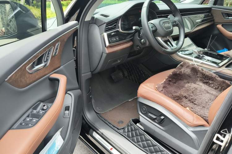 Used Audi Q7 2023 55 TFSI quattro S line Sport Edition
