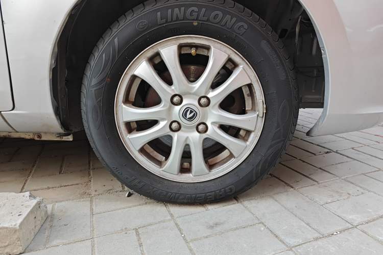 Used CHANGAN Alsvin V3 2012 1.3L Manual Luxury Version China IV Standard
