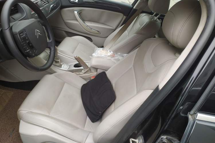 Used Citroen C5 2010 2.3L Automatic ZunYa Trim
