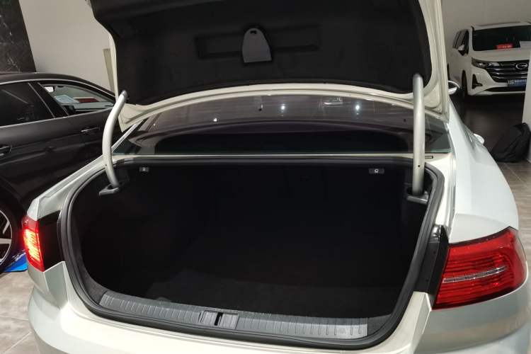 Used Volkswagen Magotan 2018 330TSI DSG Luxury Model