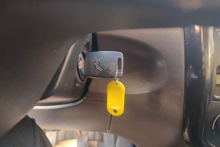 Used Wuling Rongguang V 2016 1.5L Standard Version
