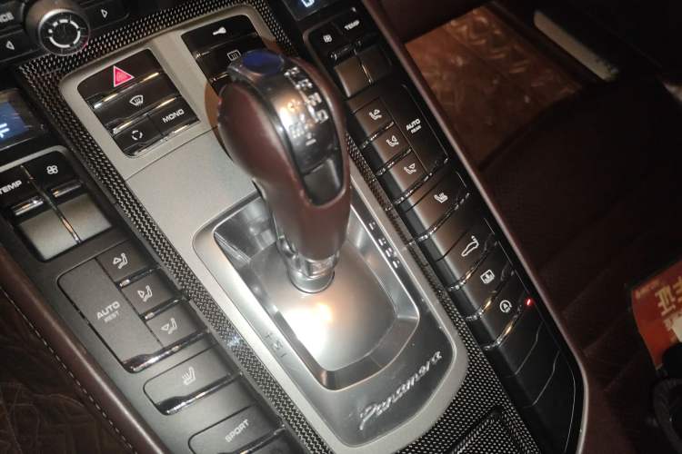 Used Porsche Panamera 2010 Panamera Turbo 4.8T Gear Lever