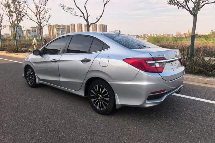 Used Honda Crider 2015 1.8L automatic comfort version Exterior 2