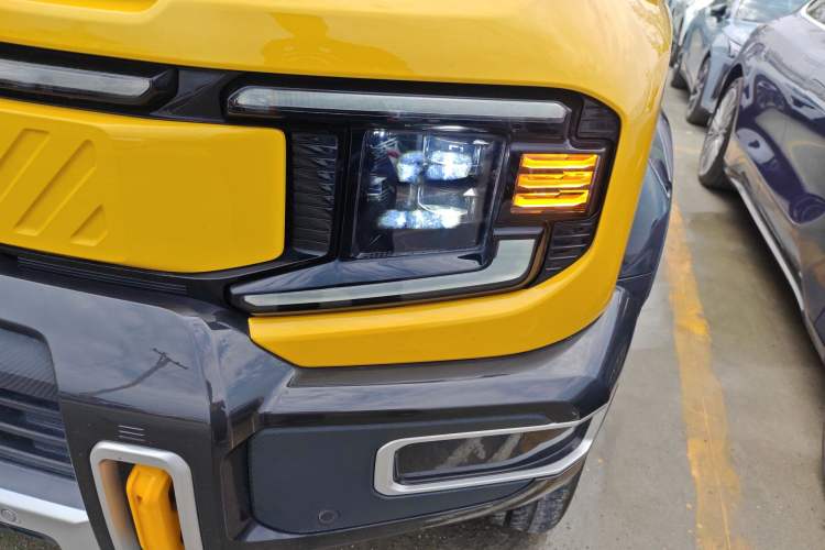 Used Deepal G318 2025 Worry-Free Adventure Edition Four-Wheel Drive Secret Realm Version Left Front Headlight