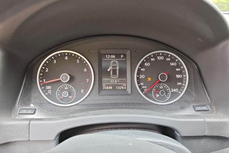 Used Volkswagen Tiguan 2016 280TSI Automatic Two-Wheel-Drive Silk Road Style Edition Instrument Cluster