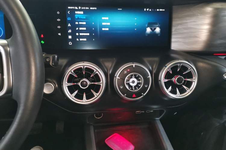 Used Tank 300 2021 City Edition 2.0T—Truly Stylish
