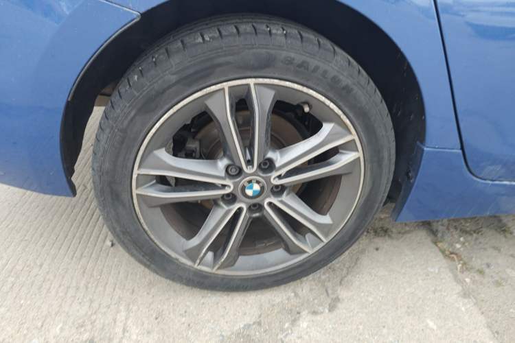 Used BMW 1 Series 2017 118i Sport Edition Exterior 5