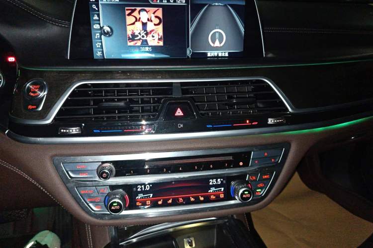 Used BMW 7 Series 2016 730Li Luxury Model
